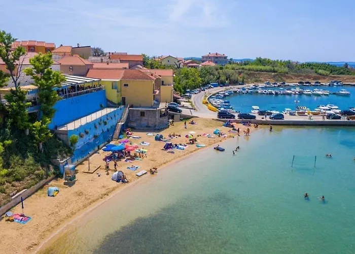 Апартаменты Melanie Привлака