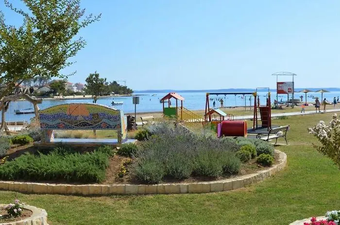 Melanie Апартаменты Привлака