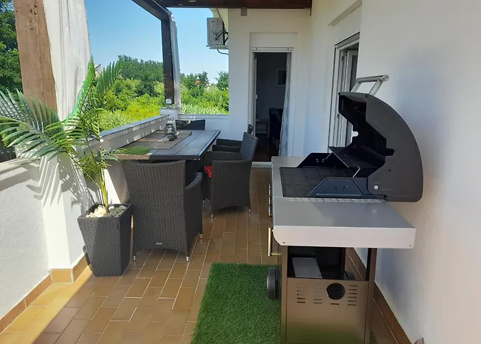 Melanie Апартаменты Привлака